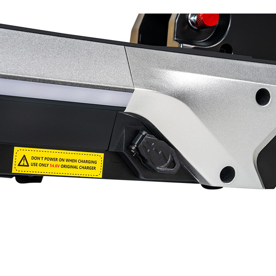 monopattino elettrico kukirin m4 max - sospensioni professionali e finitura in metallo